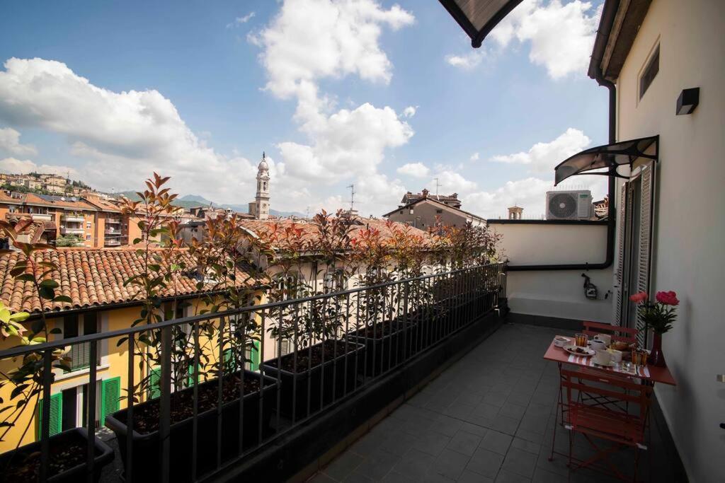 Atmosfere Terrace View Apartment Bergamo Exteriör bild